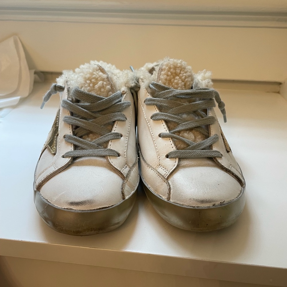 Superstar shearling-lined distressed leather sneakers - Picture 2 of 7